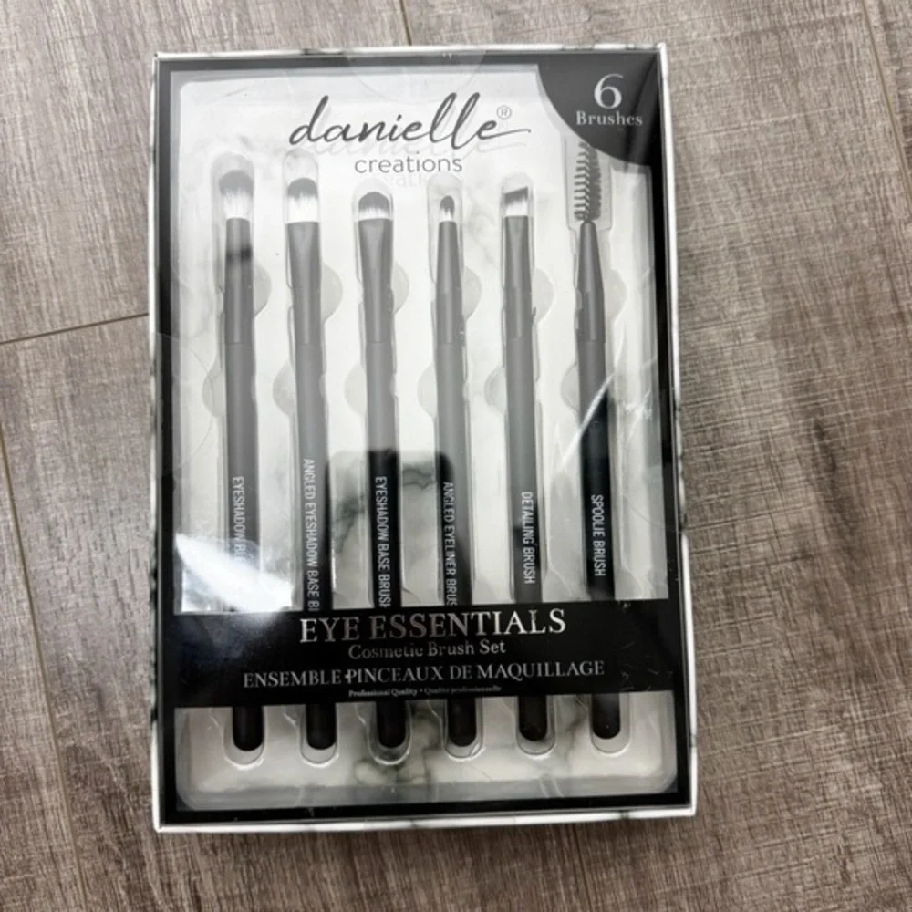 Danielle Creations Eye Essentials Brush Set of 6 NIB